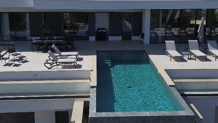 Imperiale Vue Piscine וילה