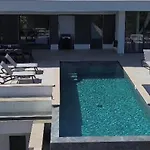 Imperiale Vue Piscine Villa