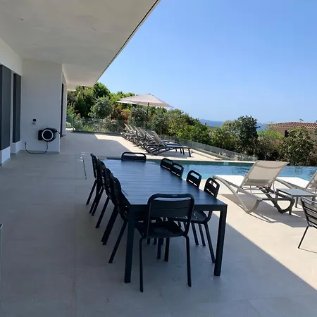 Imperiale Vue Piscine Villa