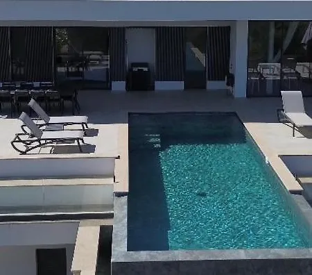 Imperiale Vue Piscine ヴィラ