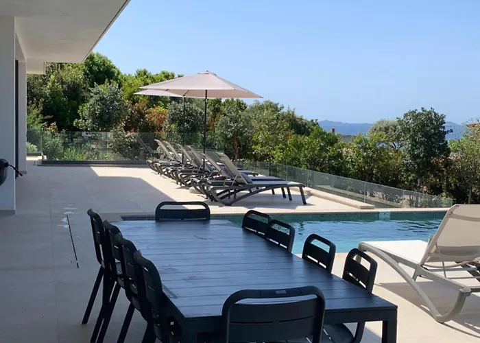 Imperiale Vue Piscine