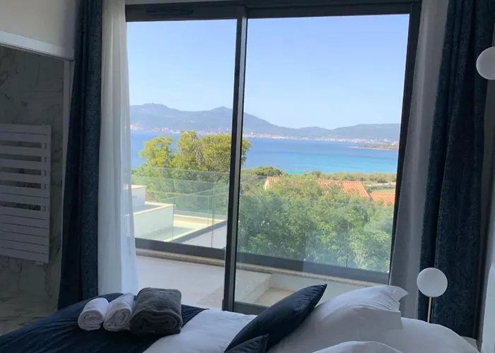 Imperiale Vue Piscine 别墅 *