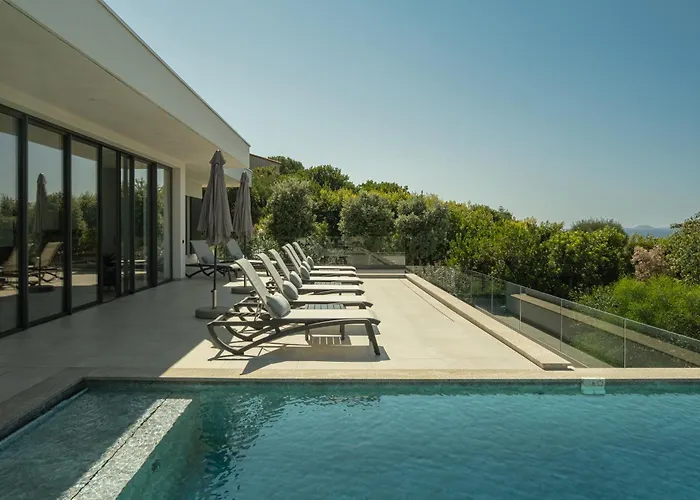 Imperiale Vue Piscine * Pietrosella