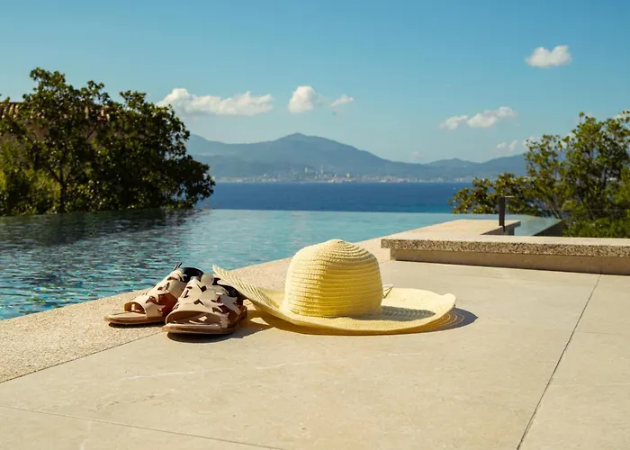 Imperiale Vue Piscine Villa